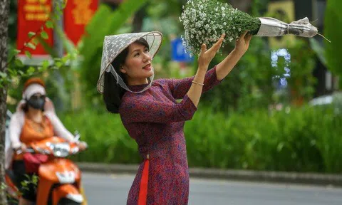 Có một Hà Nội đẹp dịu dàng, thân thương đến lạ trong tiết trời mùa thu